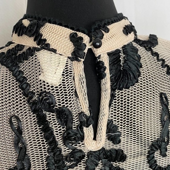 dRA Los Angeles Womens Floral Embroidered Tulle Top Small Ruffle Sleeve - Picture 6 of 13